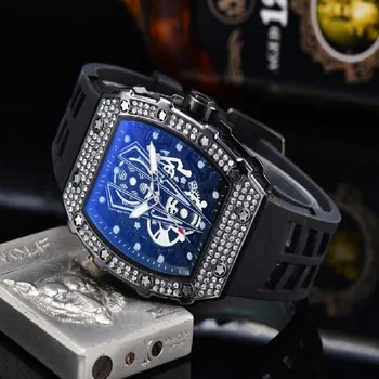 2023 Luxo de 3 Pinos dos Homens Novos de Alta Qualidade Diamante Relógio de Quartzo de Vidro Oca de Volta de Aço Inoxidável, caixa de Relógio de Borracha Preta