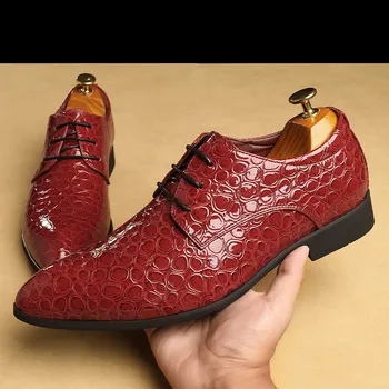 Novo Vestido vermelho e Sapatos de Homens de Vaca Genuíno de Alta Qualidade Artesanal de Couro de Oxford Terno de Calçados de Casamento Formal Sapatos italianos